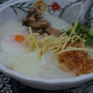เมนูของร้าน พี่ไลโจ๊กหน้าศาลปาย