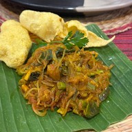 เฮือนเพ็ญ