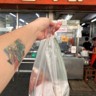 ธานี ข้าวหมูแดง - หมูกรอบ อารีย์