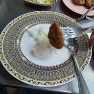 หน้าผา ปลาทอดมัน -