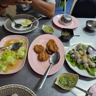 หน้าผา ปลาทอดมัน -