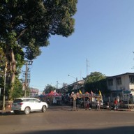 บรรยากาศ วงเวียนปลาพะยูน