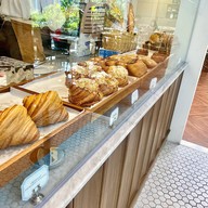 Bijoux de Beurre Echire เอกมัย