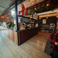 บรรยากาศ Blue Brick Cafe -