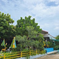 หน้าร้าน ร้านแดงอาหารทะเล (ร้านต้นตำรับตัวจริงกว่า40ปี)