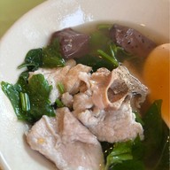 เอกไพลินริเวอร์แคว