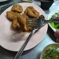 หน้าผา ปลาทอดมัน -