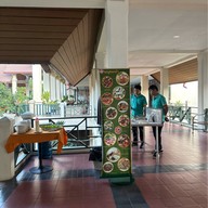 เอกไพลินริเวอร์แคว