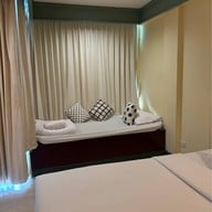 เอกไพลินริเวอร์แคว