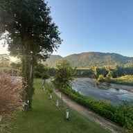 เอกไพลินริเวอร์แคว