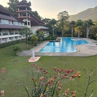 เอกไพลินริเวอร์แคว