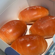Lat & Loaf Cafe
