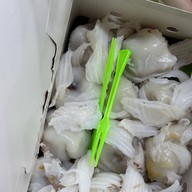 เมนูของร้าน ขนมต้มโคตรมะพร้าวอ่อน เจ้าดังวัดไร่ขิง นครปฐม