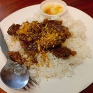 เมนูของร้าน บ้านป้าหนู เนื้อตุ๋น หมูตุ๋น สี่แยกไฟแดงอุทยานหินเขางู