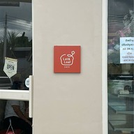 Lat & Loaf Cafe