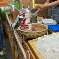 ไร่นายก้อง ถนนคนเดินลพบุรี