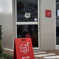 Lat & Loaf Cafe