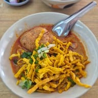 ข้าวซอยเฒ่าแก่เอก วัดพระแก้ว เชียงราย