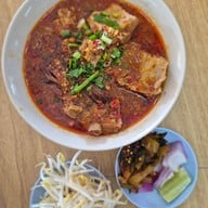 ข้าวซอยเฒ่าแก่เอก วัดพระแก้ว เชียงราย