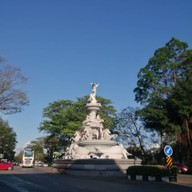 บรรยากาศ วงเวียนปลาพะยูน
