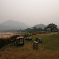 บรรยากาศ บ้านติดดิน บ้านติดดิน