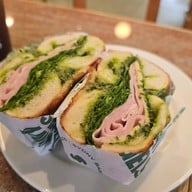 SYDNY BAGELS เจริญกรุง