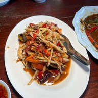 แพอารยา