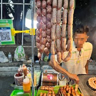 น้าต๋อยไส้กรอกอีสาน