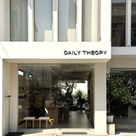 หน้าร้าน Daily Theory	 เจริญนคร