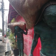 บรรยากาศ โรงสีแดง หับ โห้ หิ้น