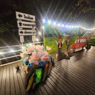 บรรยากาศ ตลาดริมแคว เมืองท่าขนุน