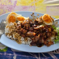 ข้าวหมูแดงอภิชาติ