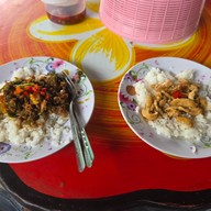 เจ๊อ๋อย ลุงหมึก อาหารตามสั่ง 10 บาท ราชบุรี