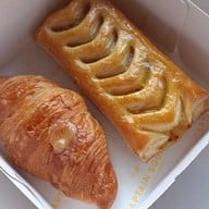 Captain Squid ศาลาแดง