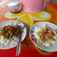 เจ๊อ๋อย ลุงหมึก อาหารตามสั่ง 10 บาท ราชบุรี