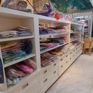 ภูฟ้า จามจุรีสเเควร์