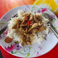 เจ๊อ๋อย ลุงหมึก อาหารตามสั่ง 10 บาท ราชบุรี