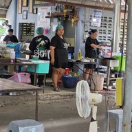 เจ๊ติ๋ม เนื้อต้มบ้านสิงห์