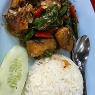 เมนูของร้าน กนกซุปเปอร์ราดหน้า 1