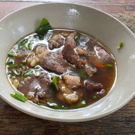 เจ๊ติ๋ม เนื้อต้มบ้านสิงห์