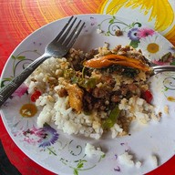 เจ๊อ๋อย ลุงหมึก อาหารตามสั่ง 10 บาท ราชบุรี