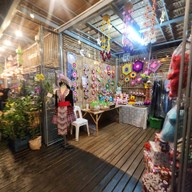 บรรยากาศ ตลาดริมแคว เมืองท่าขนุน