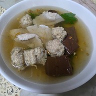 เมนูของร้าน ข้าวหมูแดงสุพรรณ หลังสถานีรถไฟปากช่อง