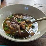 เจ๊ติ๋ม เนื้อต้มบ้านสิงห์