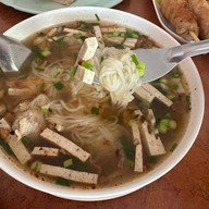 กอล์ฟเฟอร์เฮ้าส์