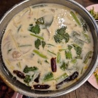 บ้านไม้ริมน้ำ