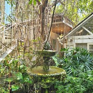 บ้านเชื่อมใจ -