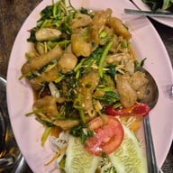 บ้านไม้ริมน้ำ