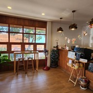 หลืบ คาเฟ่