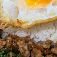 ร้านแม่วิว